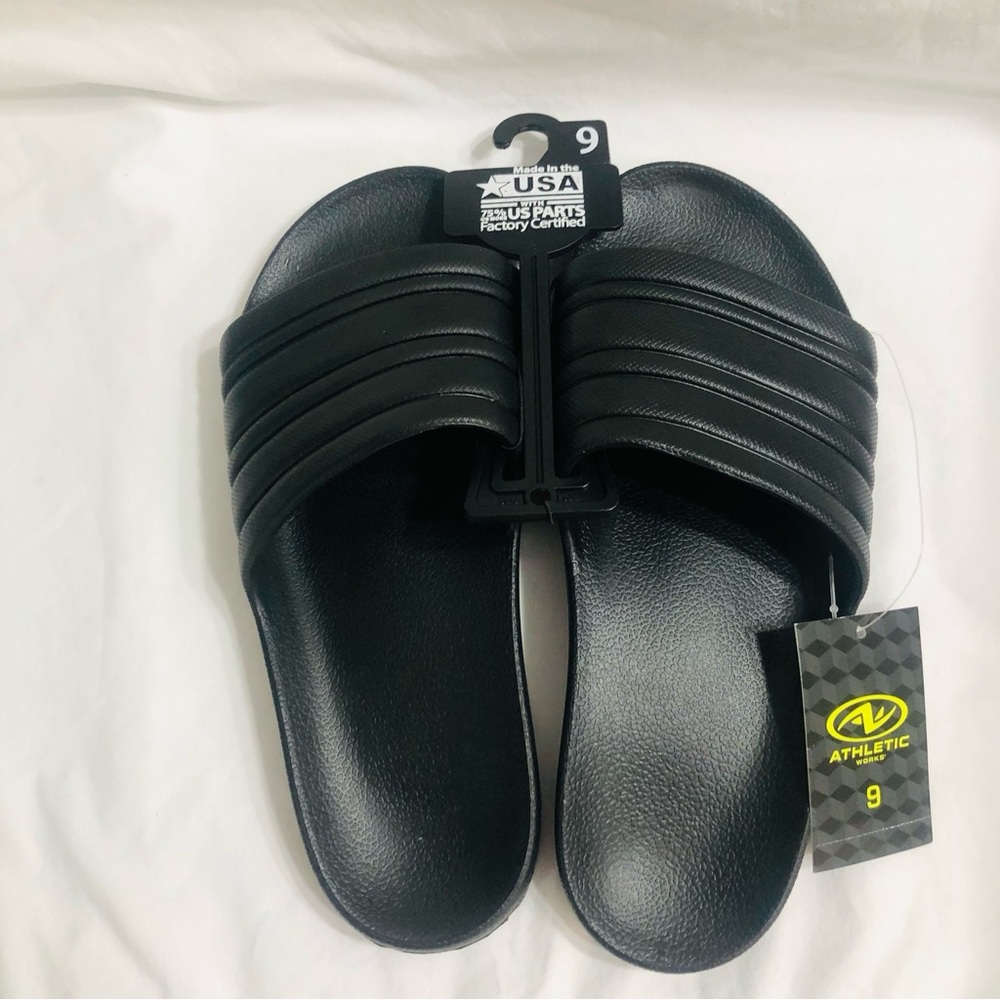 Athletic works women’s Black comfortable tunnel Slide Sandals slip on open toe.9
